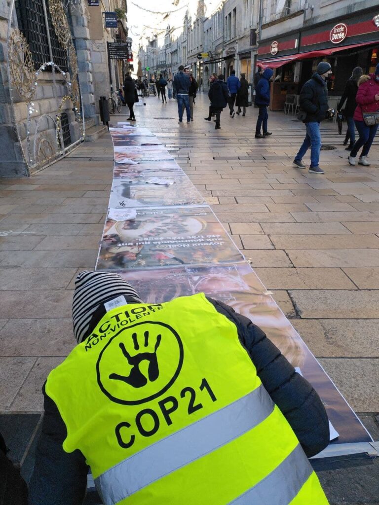 Action anti pub 2021 Alternatiba ANV-COP 21